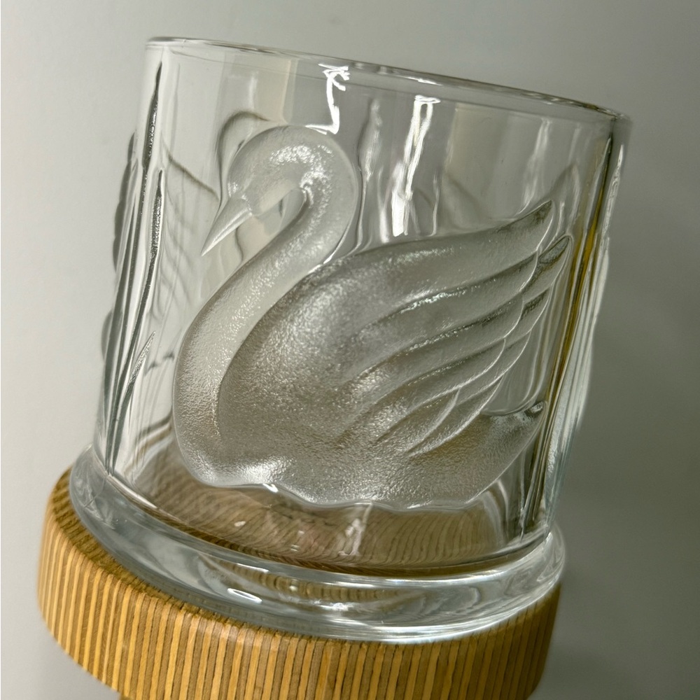 Swan Vase by Teleflora